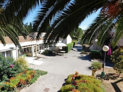 Maison De Retraite Les Amandiers, Maison de Retraite à Nézignan-l'Évêque