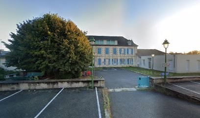Maison De Retraite Emeraude, Maison de Retraite à Montmarault