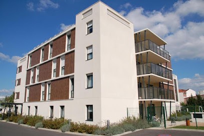 Ehpad Les Jardins D'Iroise De Saint Gratien, Maison de Retraite à Saint-Gratien