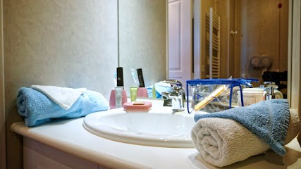 Résidence Les Jardins De Camille - Emeis, Maison de Retraite à Saint-Benoît