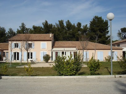 Vivre à L'Oustaou Résidence De Retraite Saint-Savournin, Maison de Retraite à Saint-Savournin