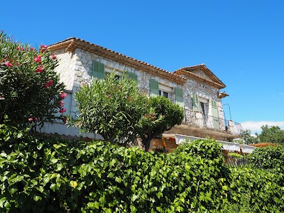 Maison De Retraite LES CHÊNES, Maison de Retraite à Saint-Jeannet
