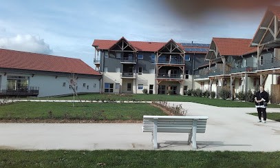 Le Poirier Doré - Résidence Services Pour Séniors, Maison de Retraite à Villeneuve-sous-Pymont