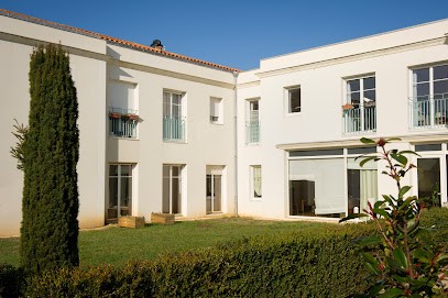 Résidence Les Jardins De Lucile, Maison de Retraite à Échillais