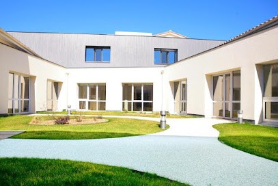 Résidence Du Tertre, Maison de Retraite à Fronsac