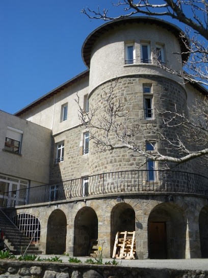 EHPAD La Tour Des Cèdres, Maison de Retraite à Saint-Sauveur-en-Rue