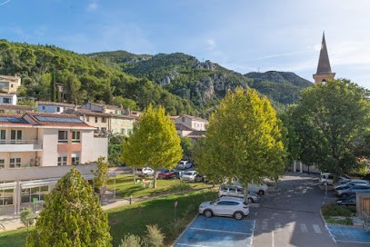 Maison De Retraite Flore D'Arc, Maison de Retraite à Gémenos