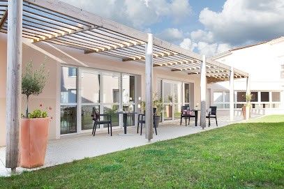 EHPAD Les Jardins De Saintonge, Maison de Retraite à Saint-Genis-de-Saintonge