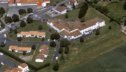 ATASH - EHPAD Le Domaine Du Grand Pré, Maison de Retraite à Corme-Royal