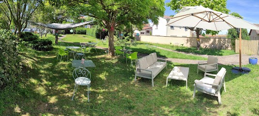 Résidence Thérapeutique Saint-Laurent, Maison de Retraite à Lentilly