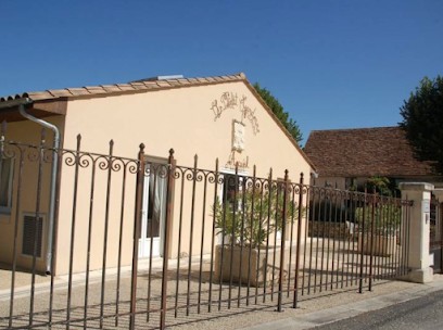 Residence Le Petit Gardonne - Maison De Retraite & EHPAD, Maison de Retraite à Montagnac-la-Crempse