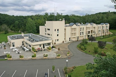 Résidence La Cerisaie - emeis, Maison de Retraite à Poigny-la-Forêt