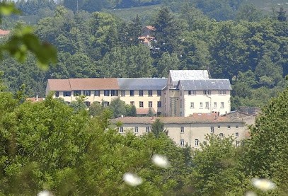 EHPADs Thousand Smiles CUNLHAT, Maison de Retraite à Cunlhat