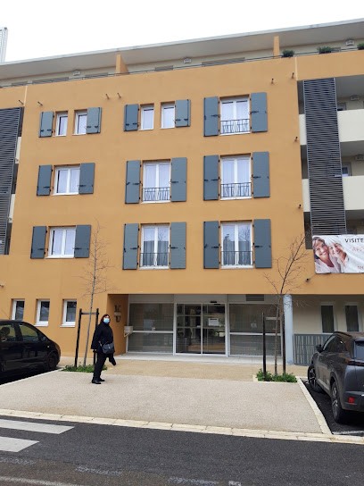 Résidence Service Seniors Villa Sully Uzès, Maison de Retraite à Uzès