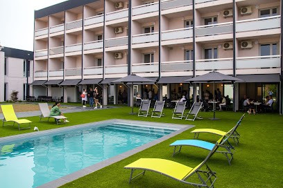 RESIDENCE AIGUE MARINE - 65700, Maison de Retraite à Maubourguet