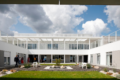 Hôpital De Saint-Brieuc - Centre Gériatrique Des Capucins - Ehpad - Smr Gériatrique Maison De Retraite à Saint-Brieuc