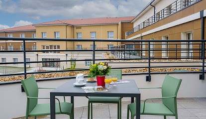 Ehpad Résidence Du Champ De Courses, Maison de Retraite à La Tour-de-Salvagny