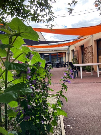 EHPAD les frênes les châtaigniers, Maison de Retraite à Fresnay-sur-Sarthe