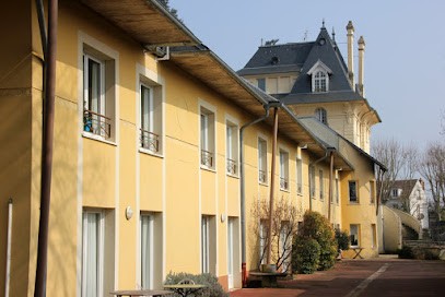 Alzheimer Villa Baucis Center, Maison de Retraite à Fontainebleau