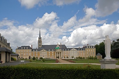 Maison de Retraite Dujarie, Maison de Retraite à Beaumont-sur-Dême