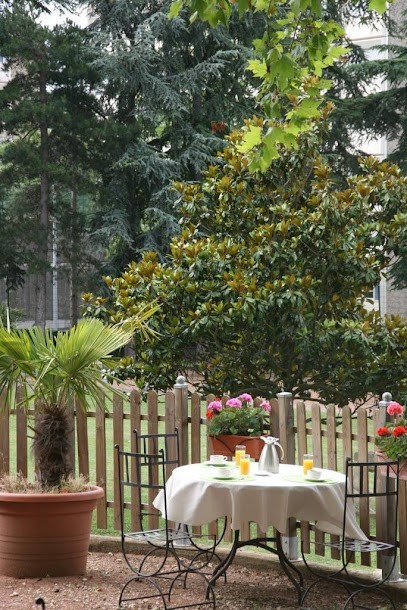 EHPAD Et ACCUEIL DE JOUR Le Charme Des Sources, Maison de Retraite à Grigny