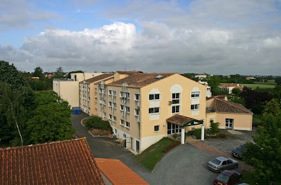 maison de retraite ORPEA The Holy Gardens, Maison de Retraite à Saintes