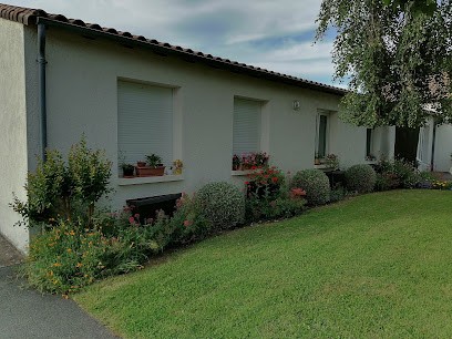Maison De Retraite - Small Unit Of Life - BELLEVUE, Maison de Retraite à Saint-Thomas-de-Conac