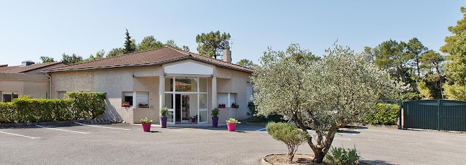 Résidence De La Tour, Maison de Retraite à La Baume-de-Transit