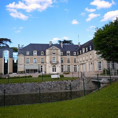 Maison De Retraite Polish Humanitarian Fund, Maison de Retraite à Lailly-en-Val