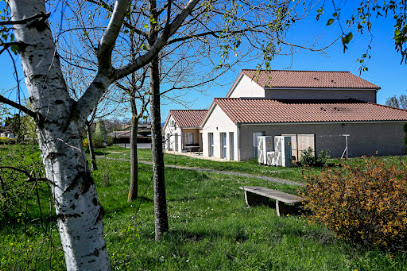 Maison Partagée Ages & Vie De Montceaux, Maison De Retraite à Montceaux