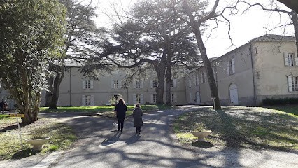 Hébergement Temporaire Le Saumont, Maison de Retraite à Saumont