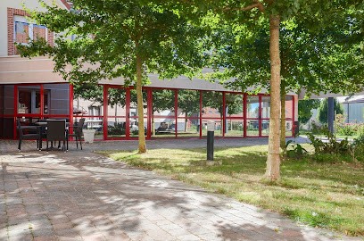 EHPAD Les Jardins D'Iroise De Villereau, Maison de Retraite à Villereau