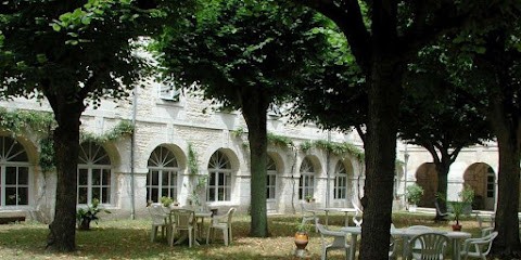 The Holy Providence, Maison de Retraite à Saintes