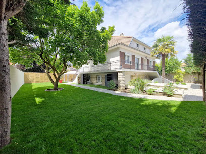 Villa Plaisance, Maison De Retraite à Clamart