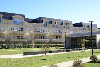 Résidence Services Seniors Les Jardins D'Arcadie D'Emerainville, Maison de Retraite à Émerainville